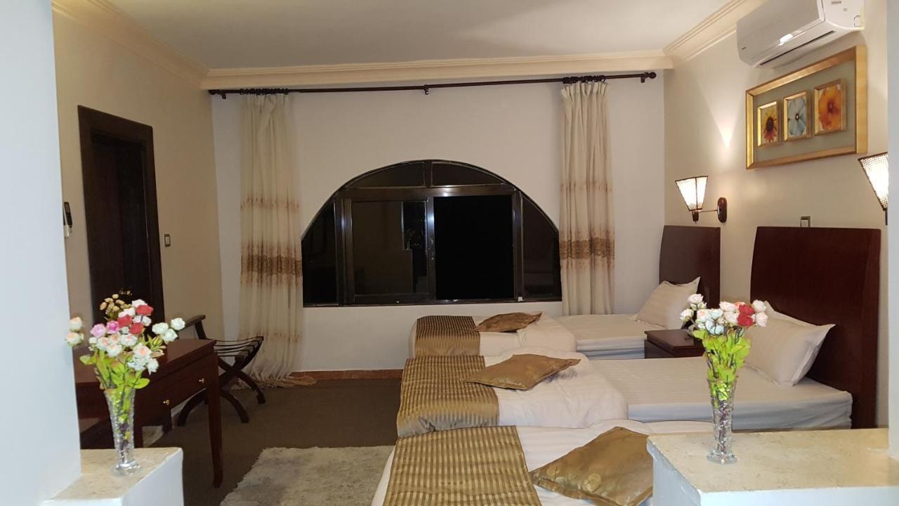 Oscar Hotel Petra วาดี มูซา ภายนอก รูปภาพ